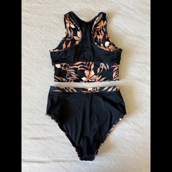 NWOT Billabong Coral Gardeners Hawaii Bikini Set - Multi / S/8 - Picture 6 of 6